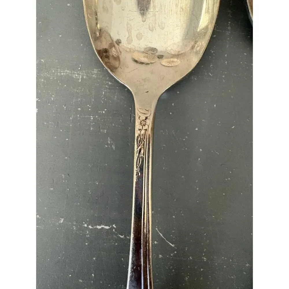 Vintage Wm Rogers & Son Starlight Silverplate Spoons Pair Dessert & Tablespoon